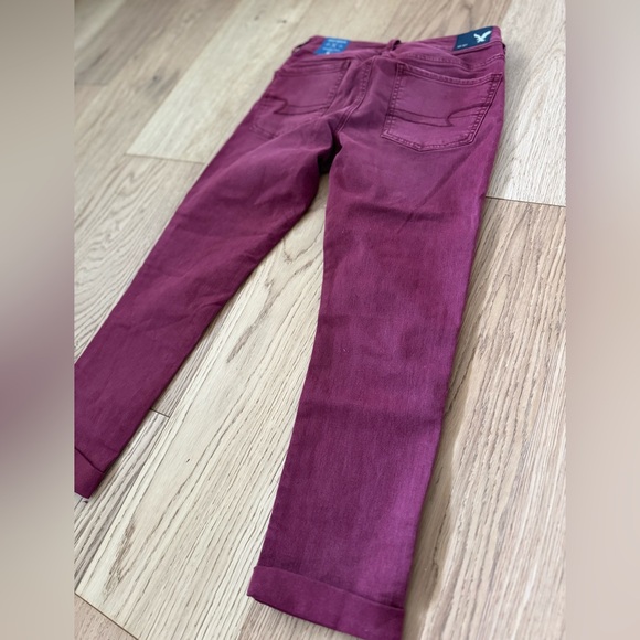 2/$15 NWT AMERICAN EAGLE Denim Jegging Crop Pants, Berry Colour, Size 8 regular - Picture 8 of 8